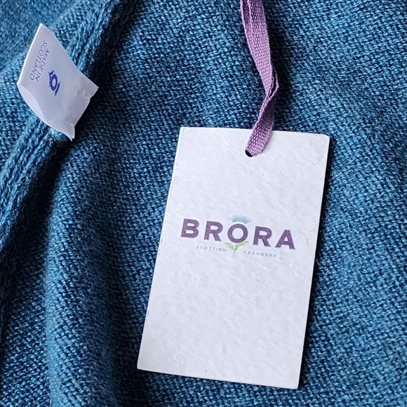 BRORA NWT Gauzy Knit Cashmere Poncho in Ocean Blue Made in Scotland One Size - Picture 5 of 7